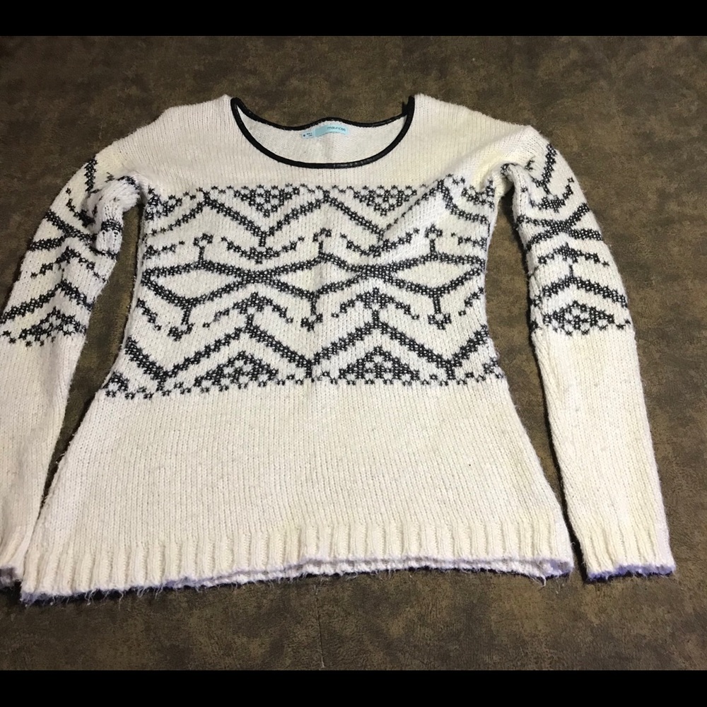 Women’s-Maurice’s-Knit Sweater-Size Medium-